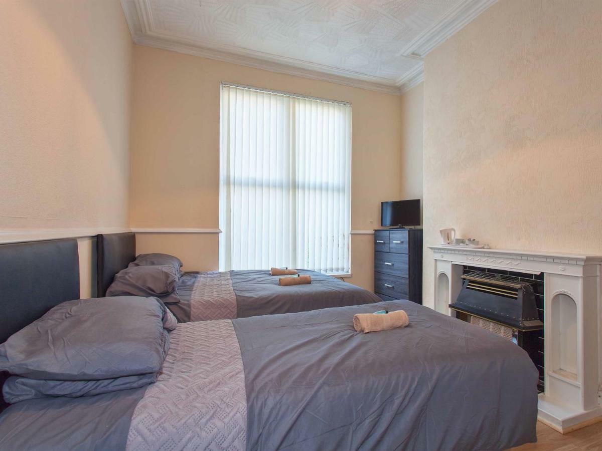 Crew Rooms Anfield Liverpool Ngoại thất bức ảnh